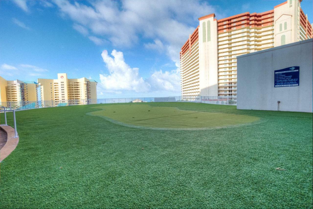 Laketown Wharf 1436 By Aneliya *